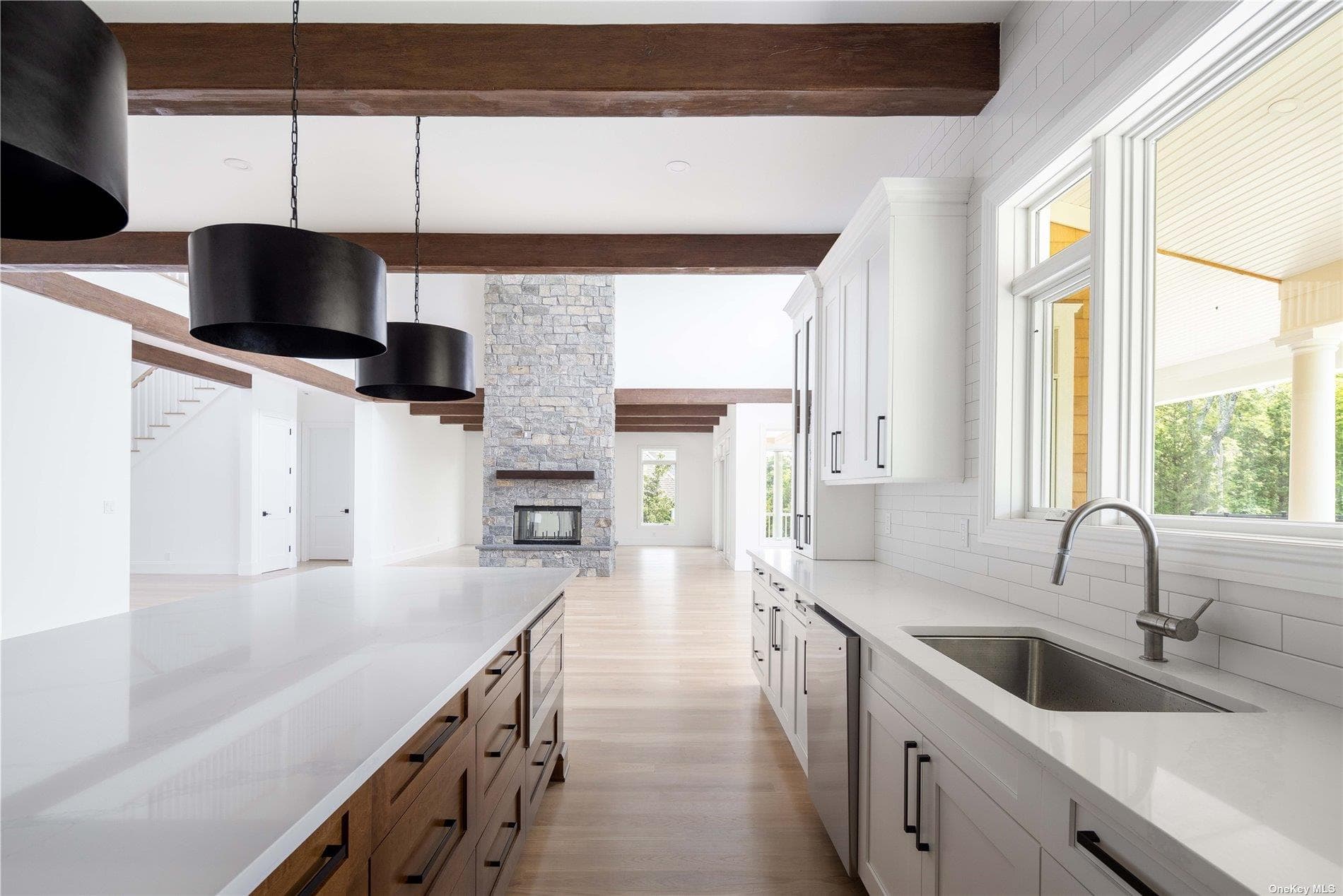 150 N Hillcrest Drive thumbnail 14