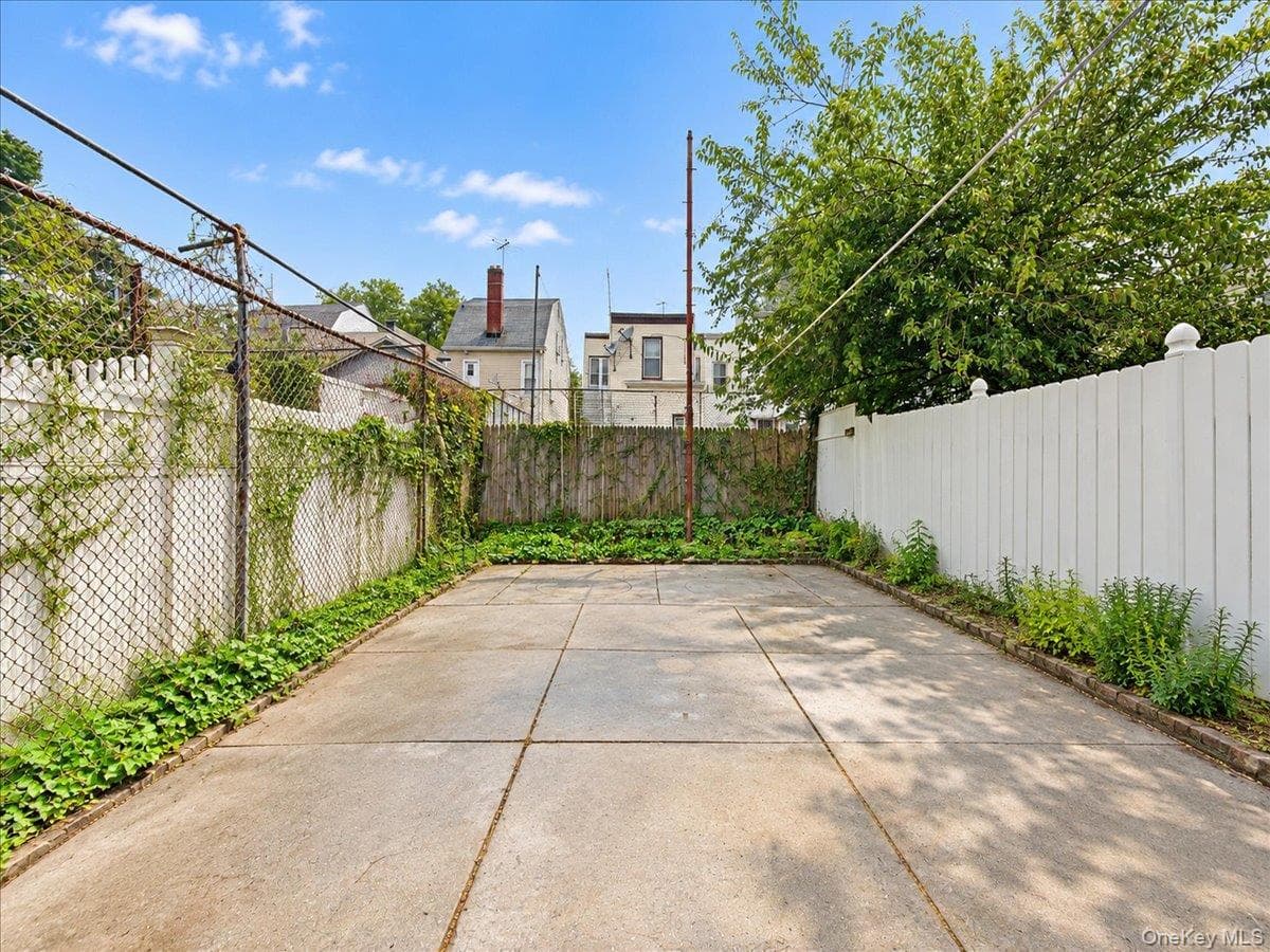 8407 89th Avenue thumbnail 27