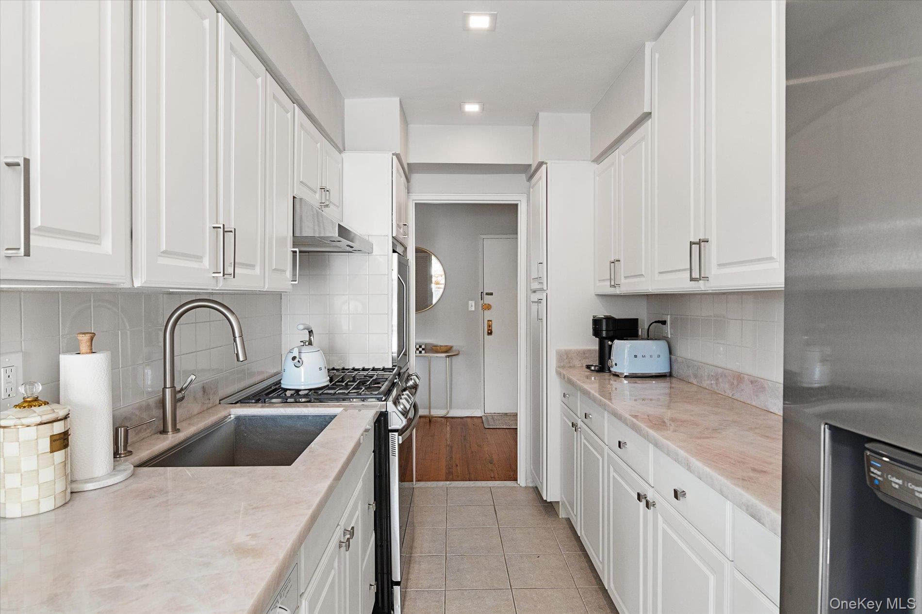 60 Hempstead Avenue Unit: 2C thumbnail 4