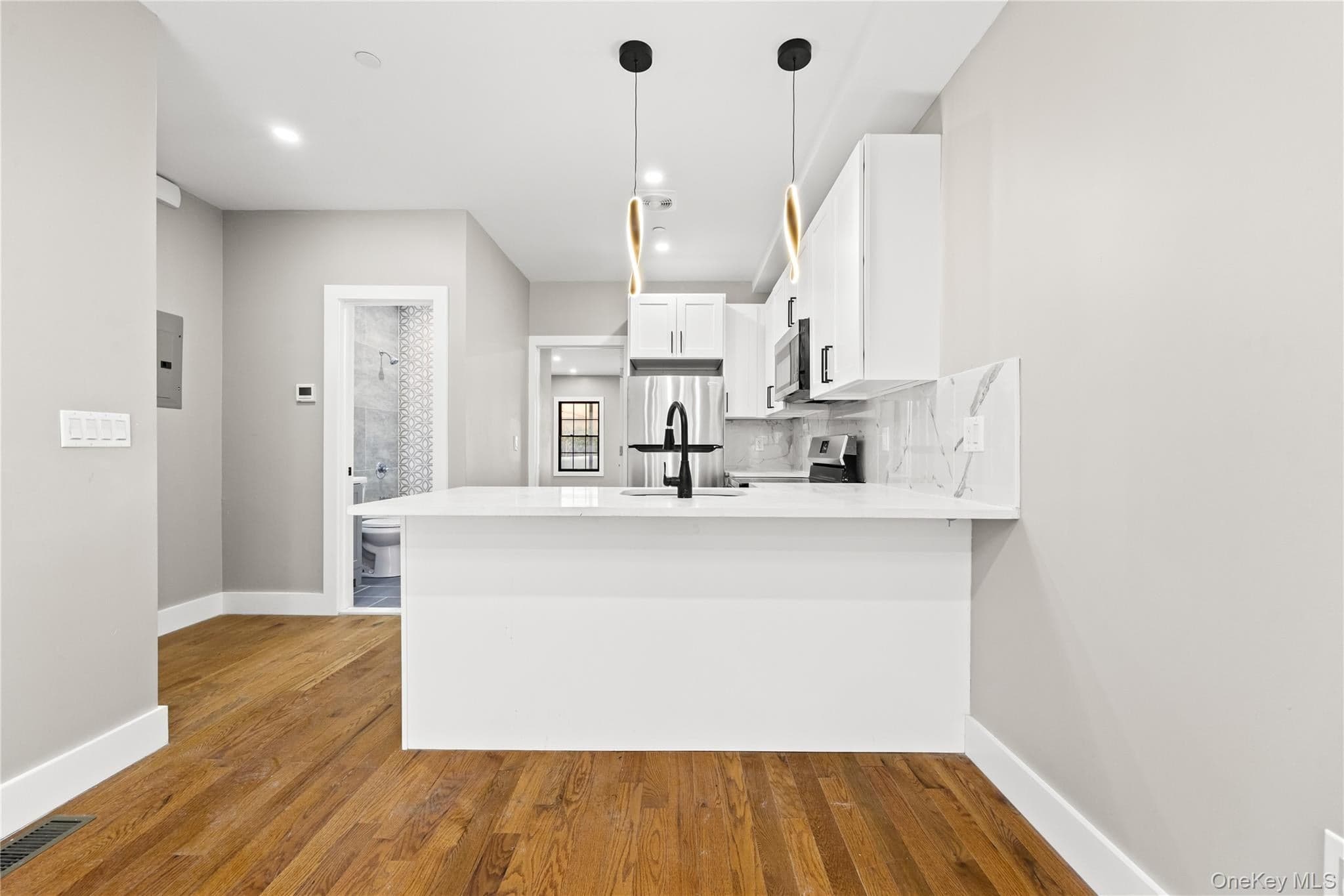 463 E 143rd Street thumbnail 5