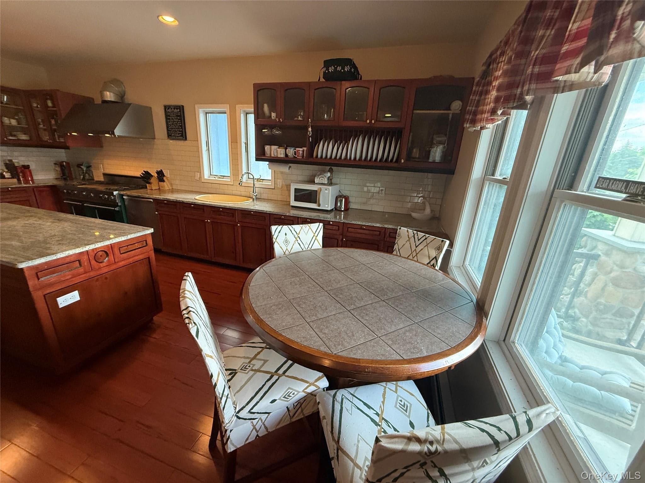 23 Swezey Place thumbnail 12