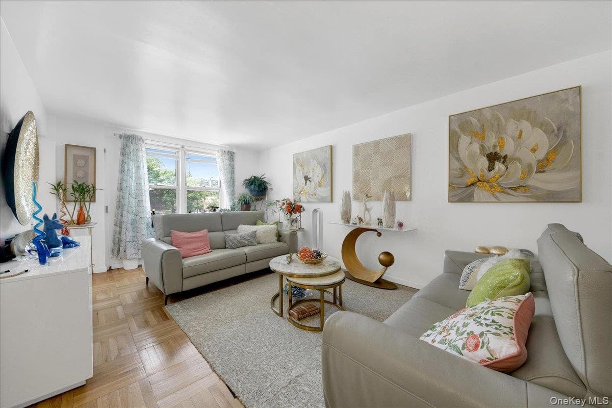 3512 Oxford Avenue Unit: 1C thumbnail 3