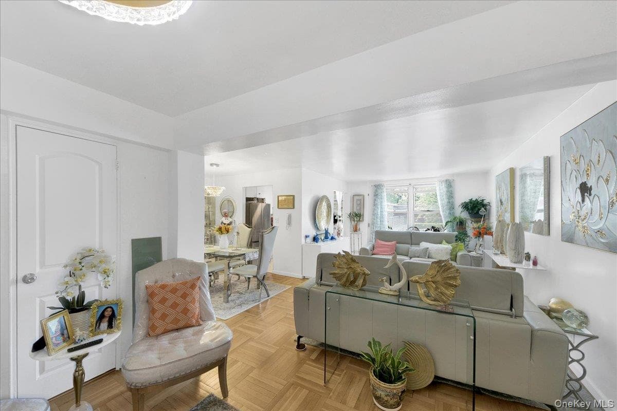 3512 Oxford Avenue Unit: 1C thumbnail 2