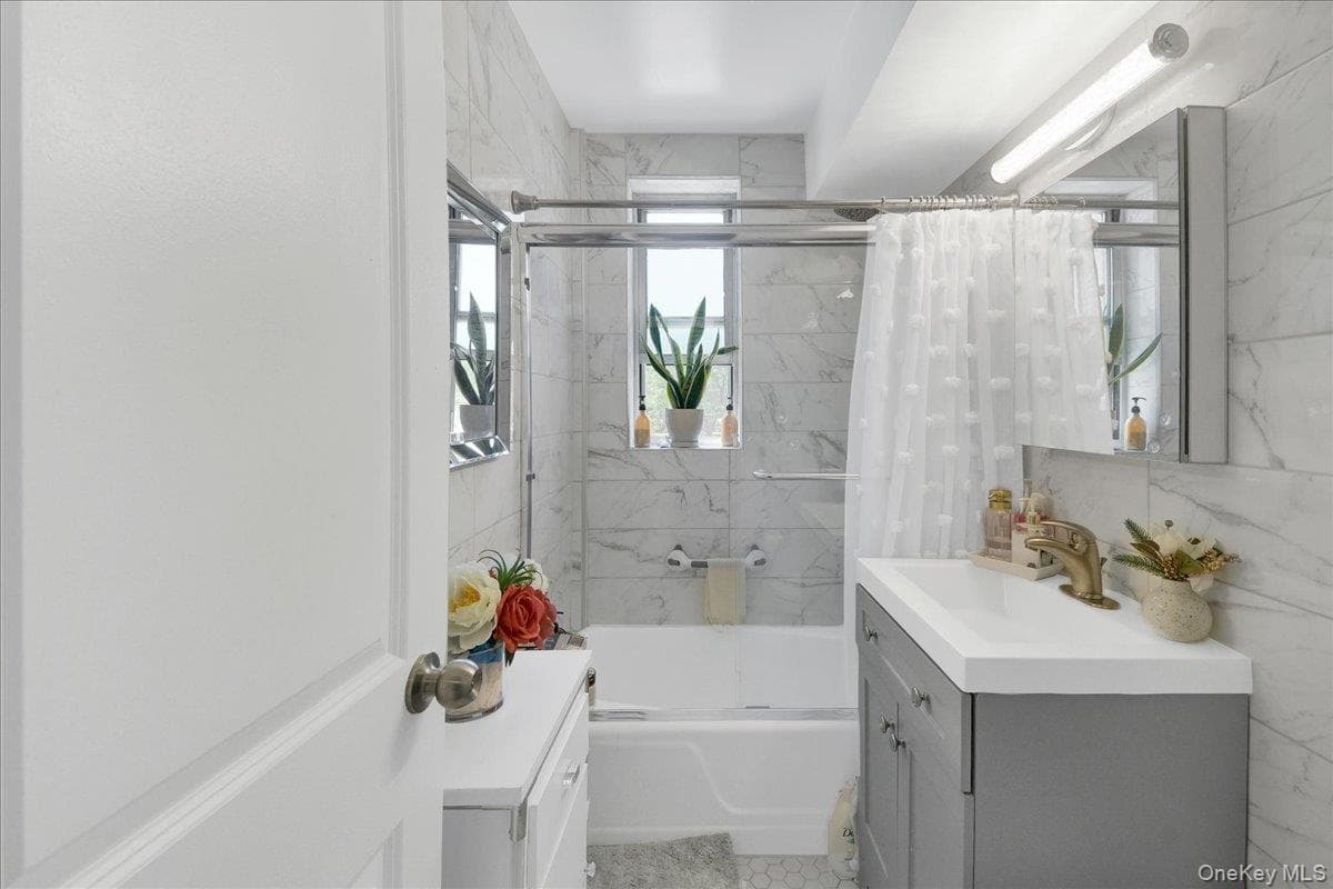 3512 Oxford Avenue Unit: 1C thumbnail 15