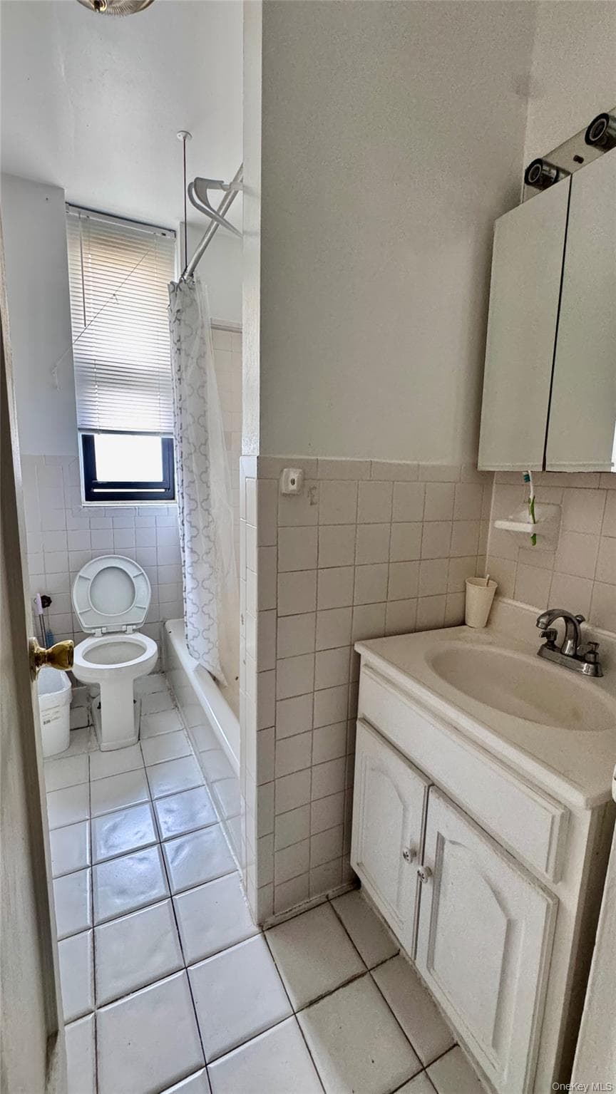 136-05 Sanford Ave Ave Unit: 4A thumbnail 3