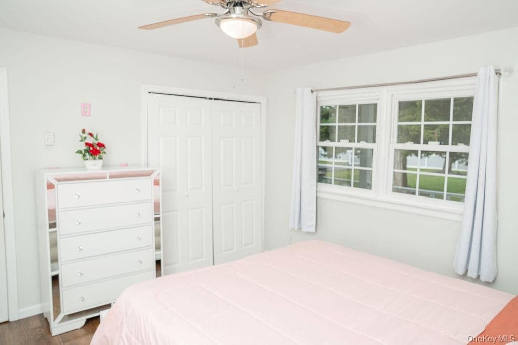 1369 N Clinton Avenue thumbnail 15