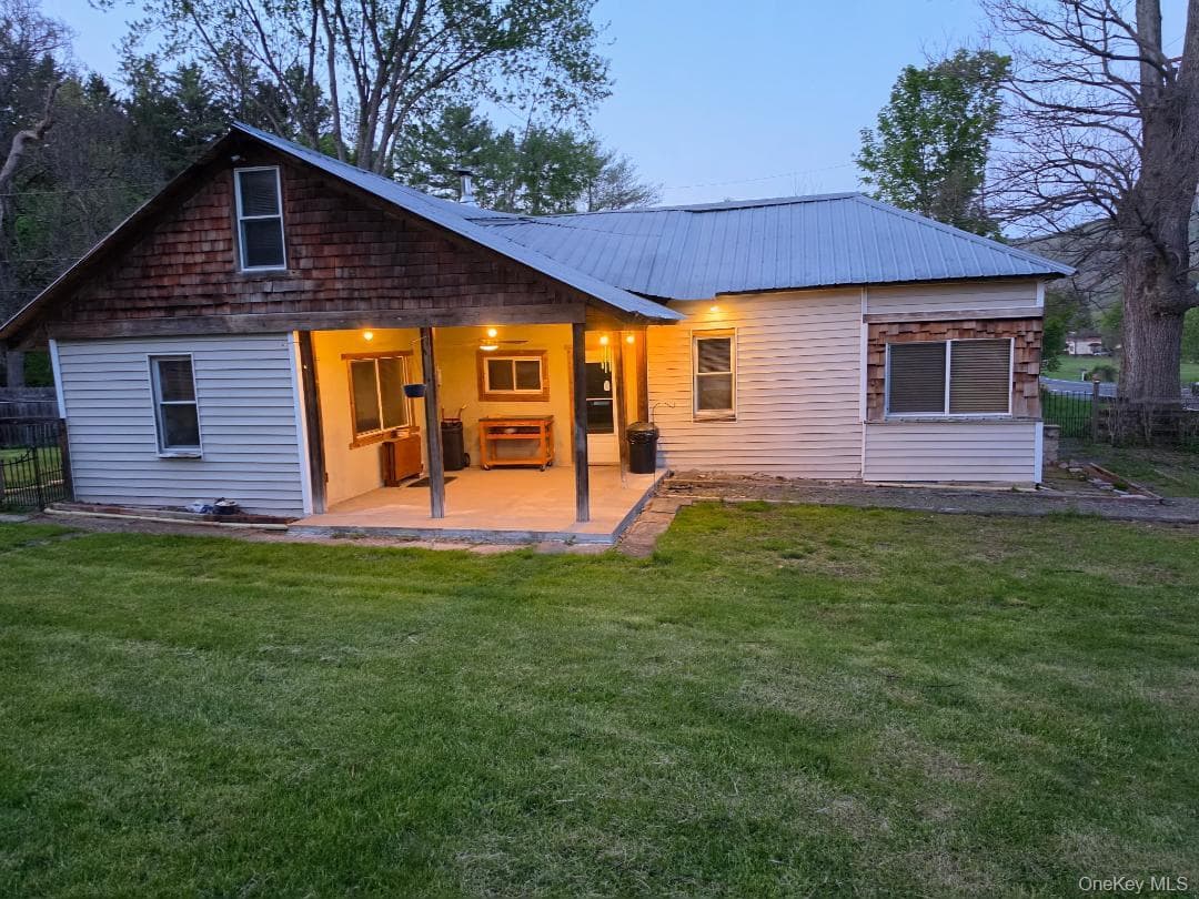 1 Jackson Drive, Ellenville