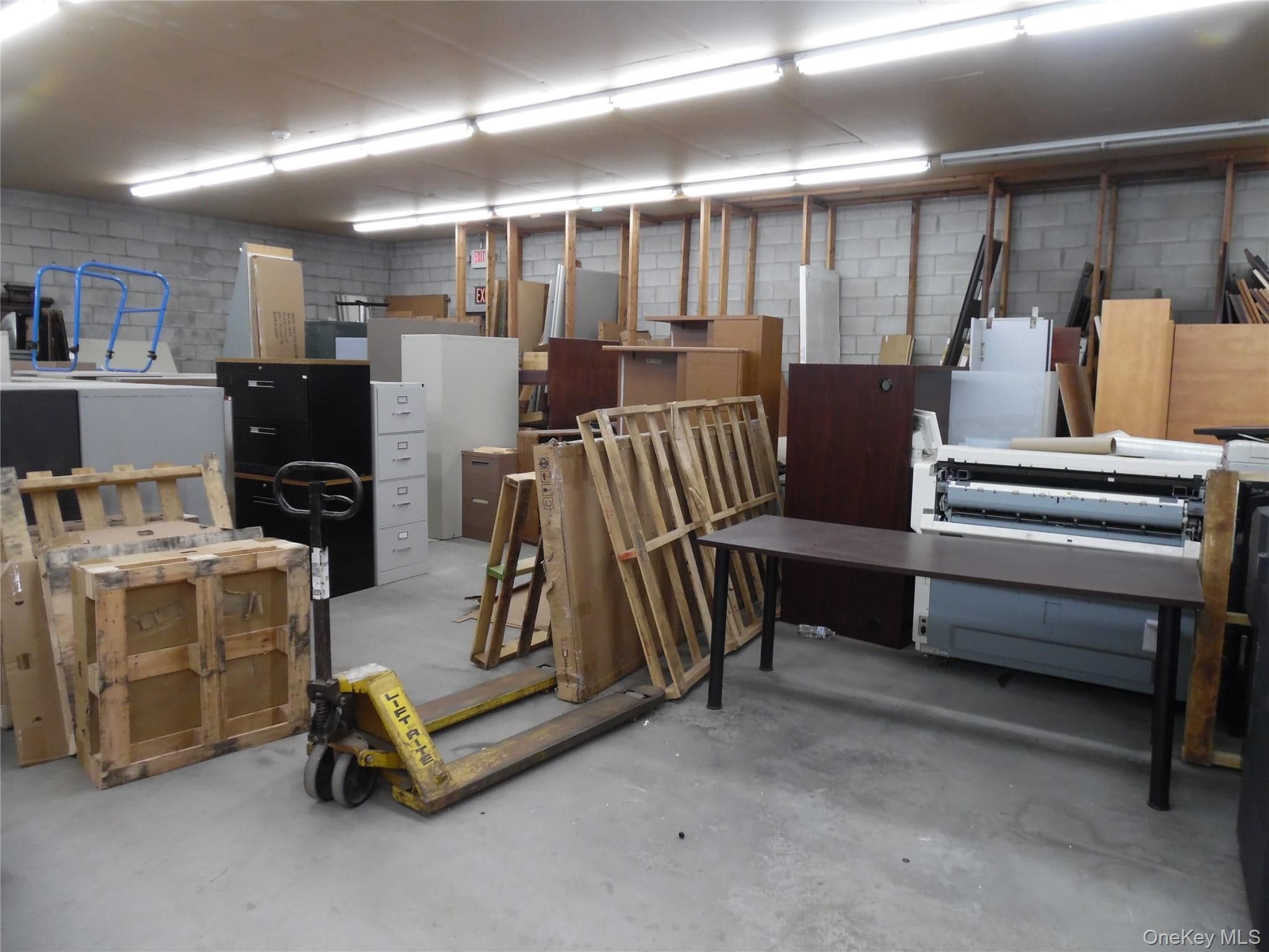 369 E Broadway thumbnail 32