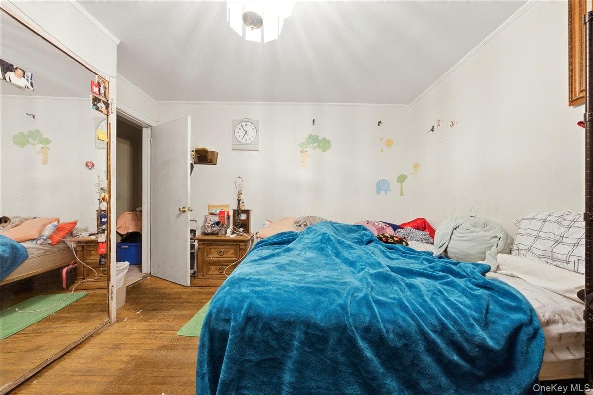 18 E 25th Street thumbnail 11