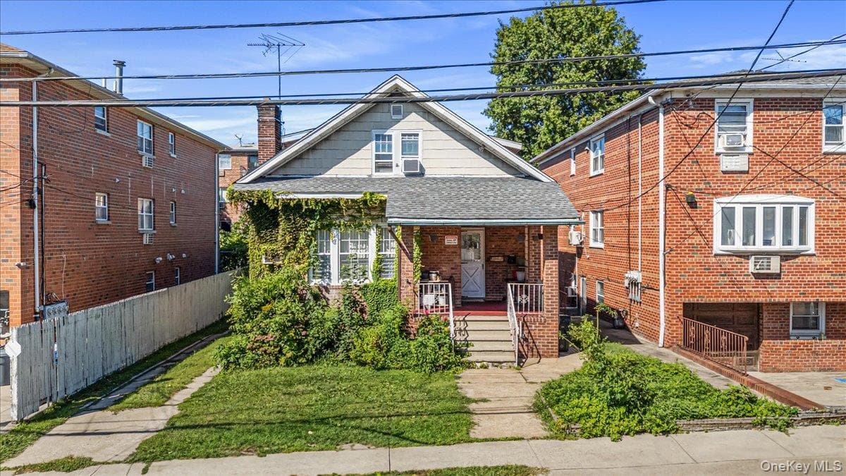 132-19 58th Avenue, Flushing