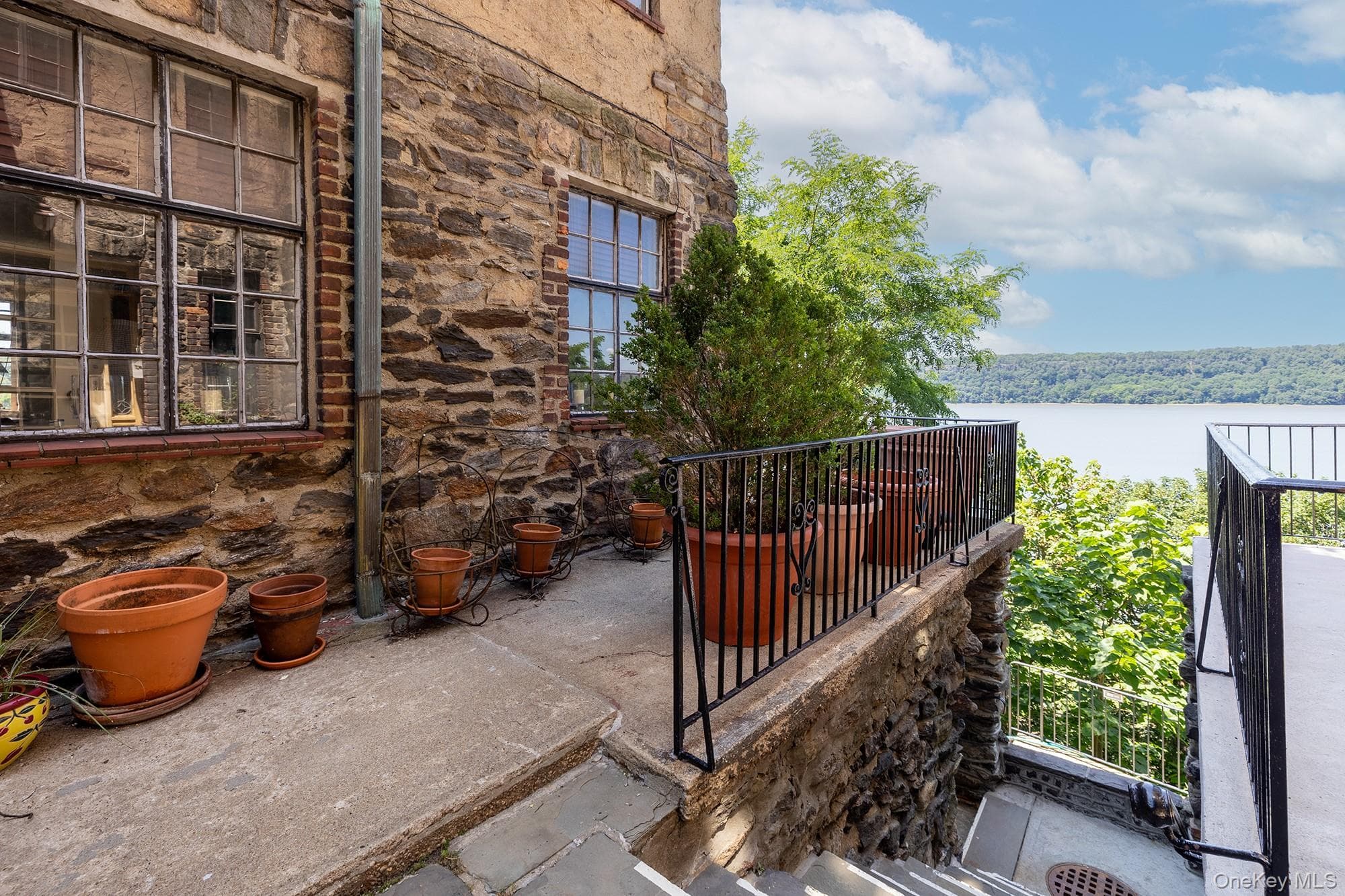 2501 Palisade Avenue Unit: C1 thumbnail 41