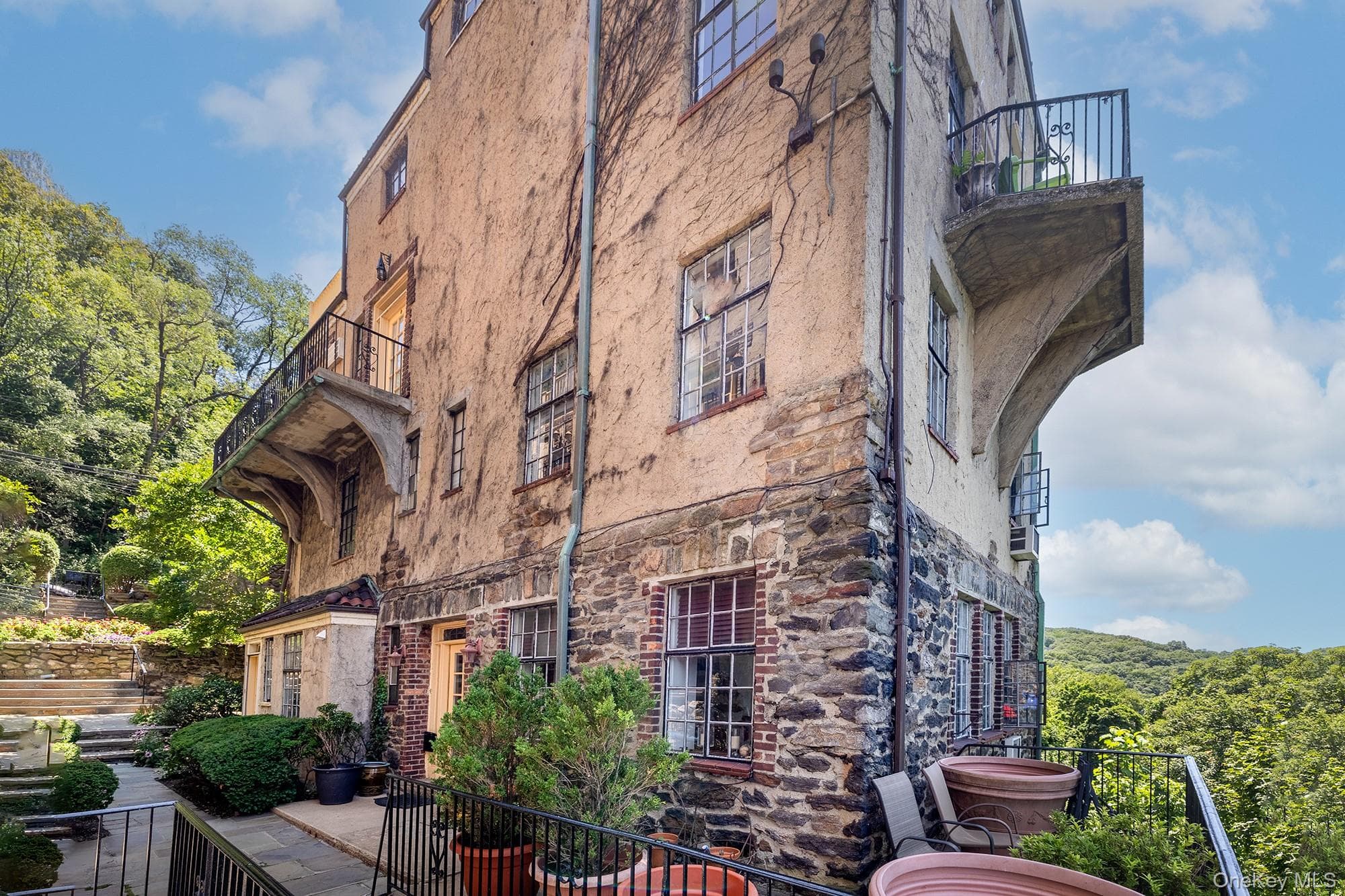 2501 Palisade Avenue Unit: C1 thumbnail 45