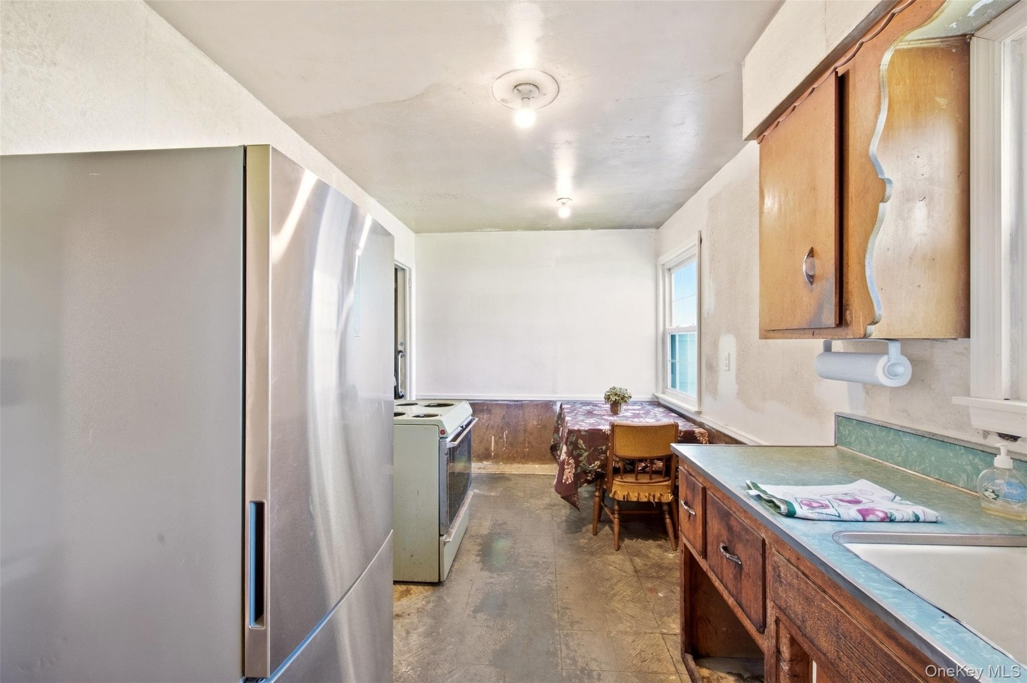 573 Grove Place thumbnail 7