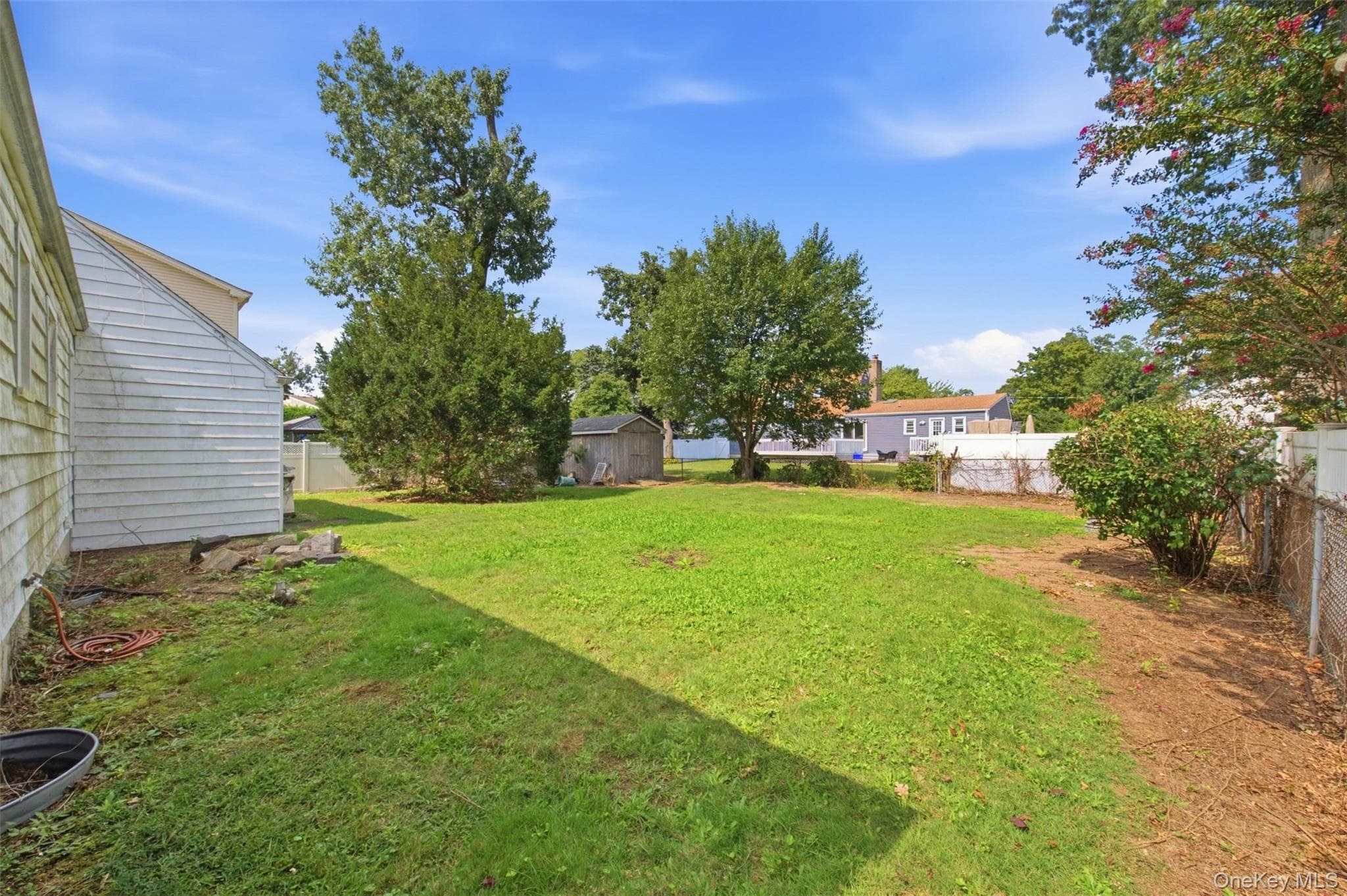 573 Grove Place thumbnail 18