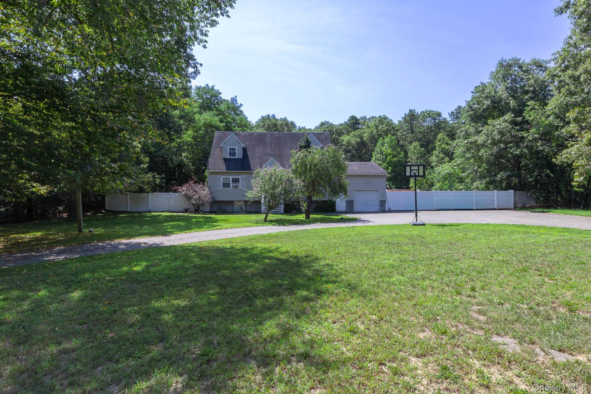 312 Peconic Avenue thumbnail 2