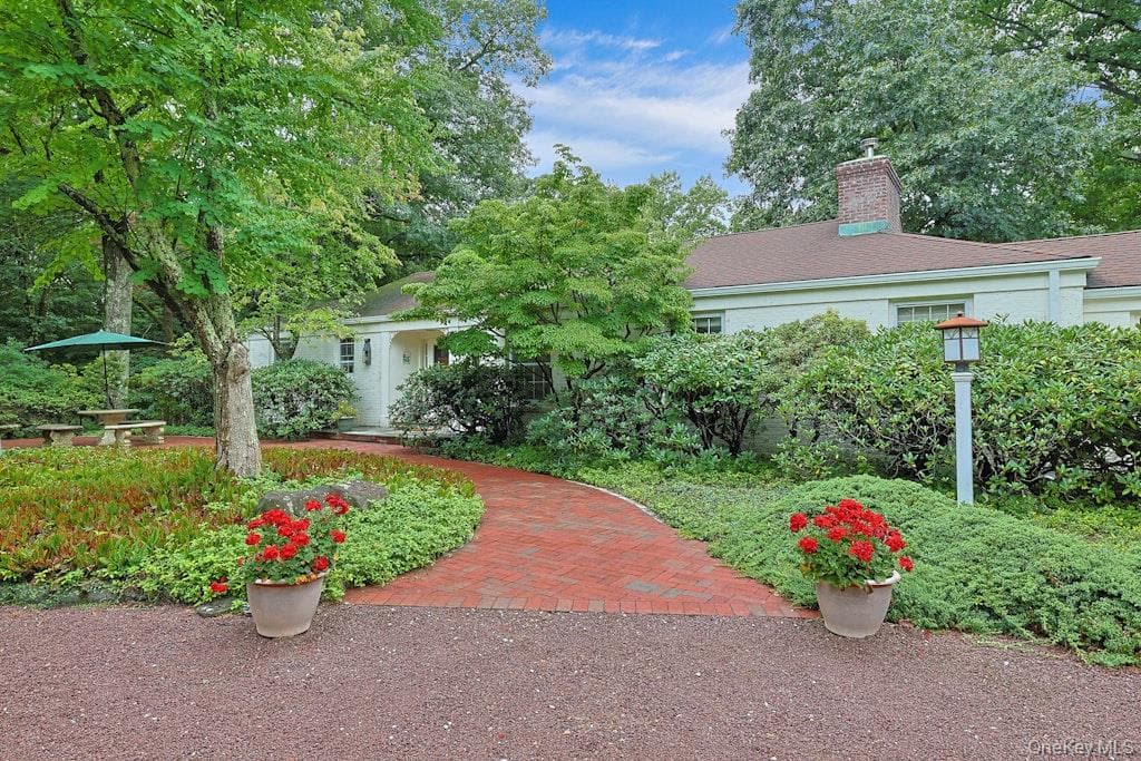 115 Whippoorwill Road thumbnail 2