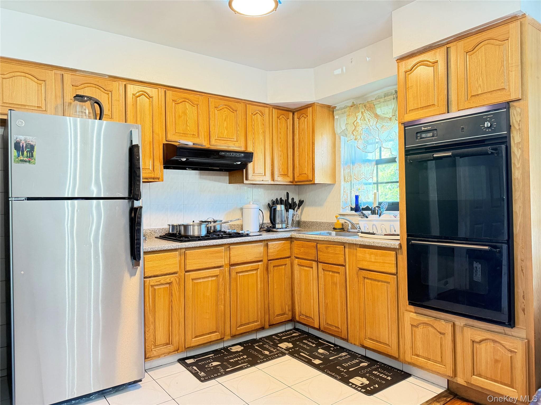 3207 Pearsall Avenue thumbnail 2