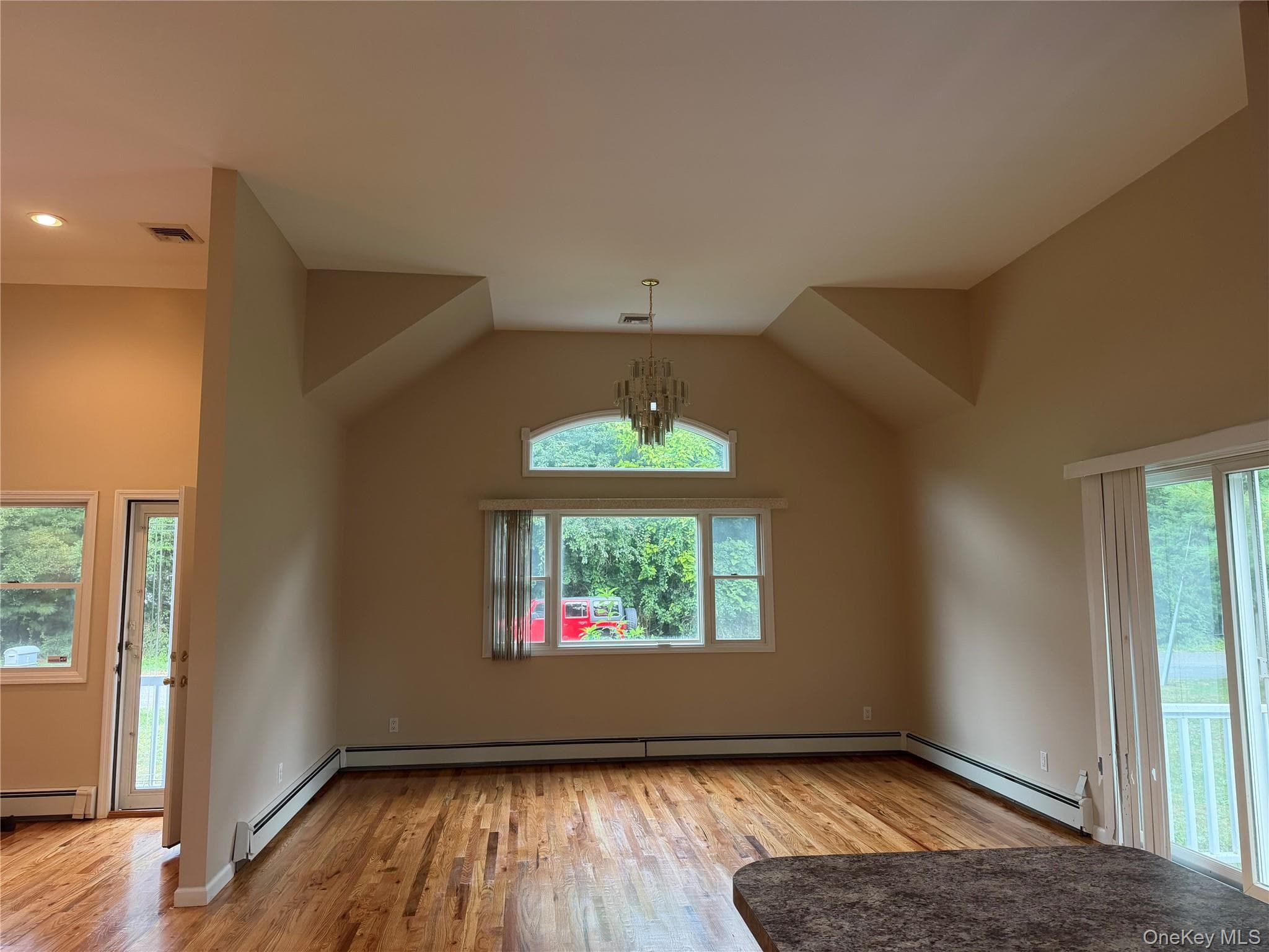 6 Concord Avenue thumbnail 21
