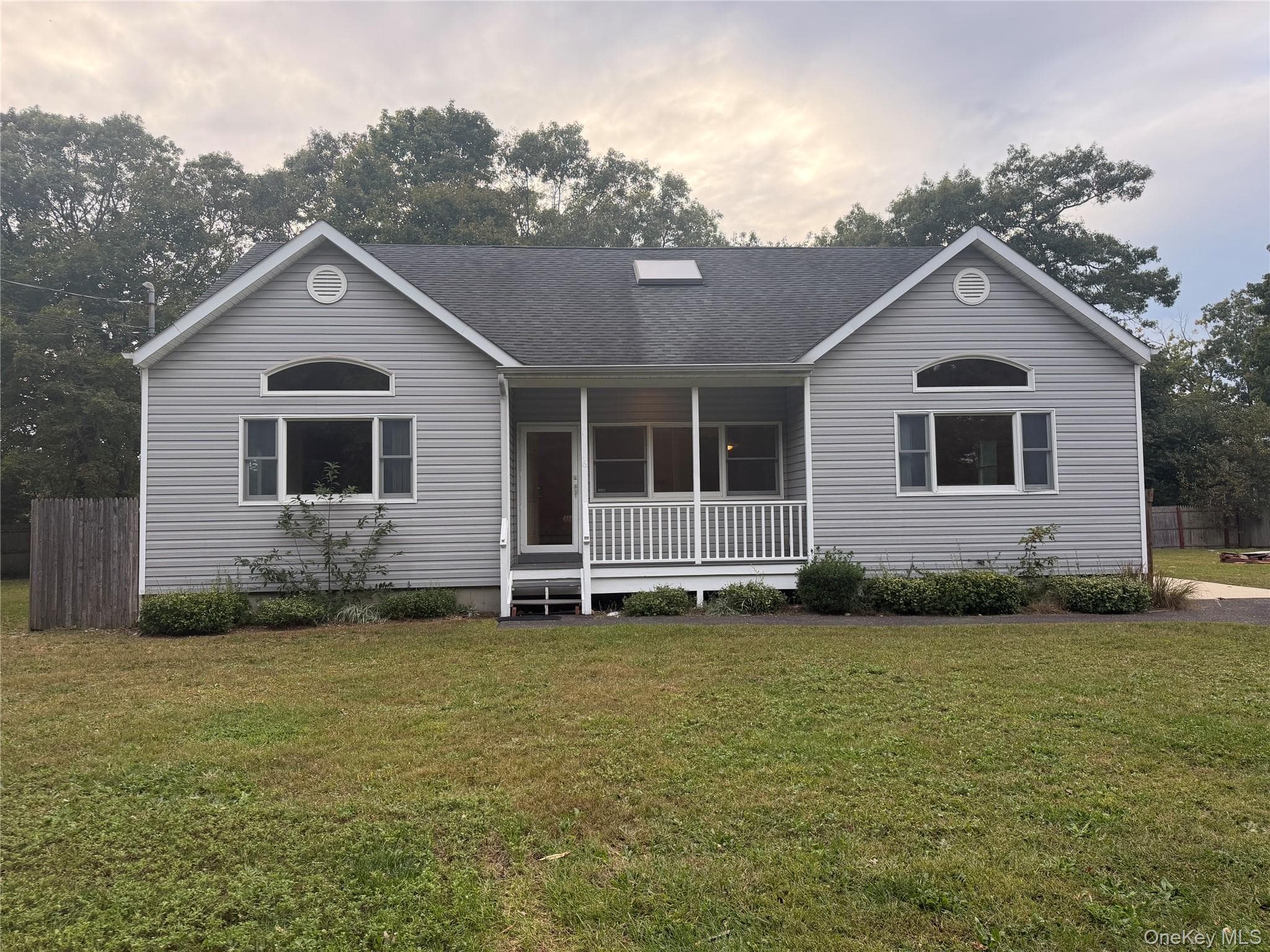 6 Concord Avenue photo 1