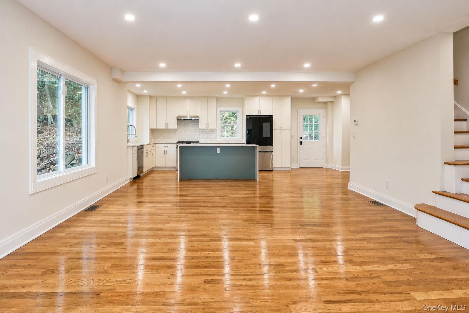 345 Hudson Terrace thumbnail 7