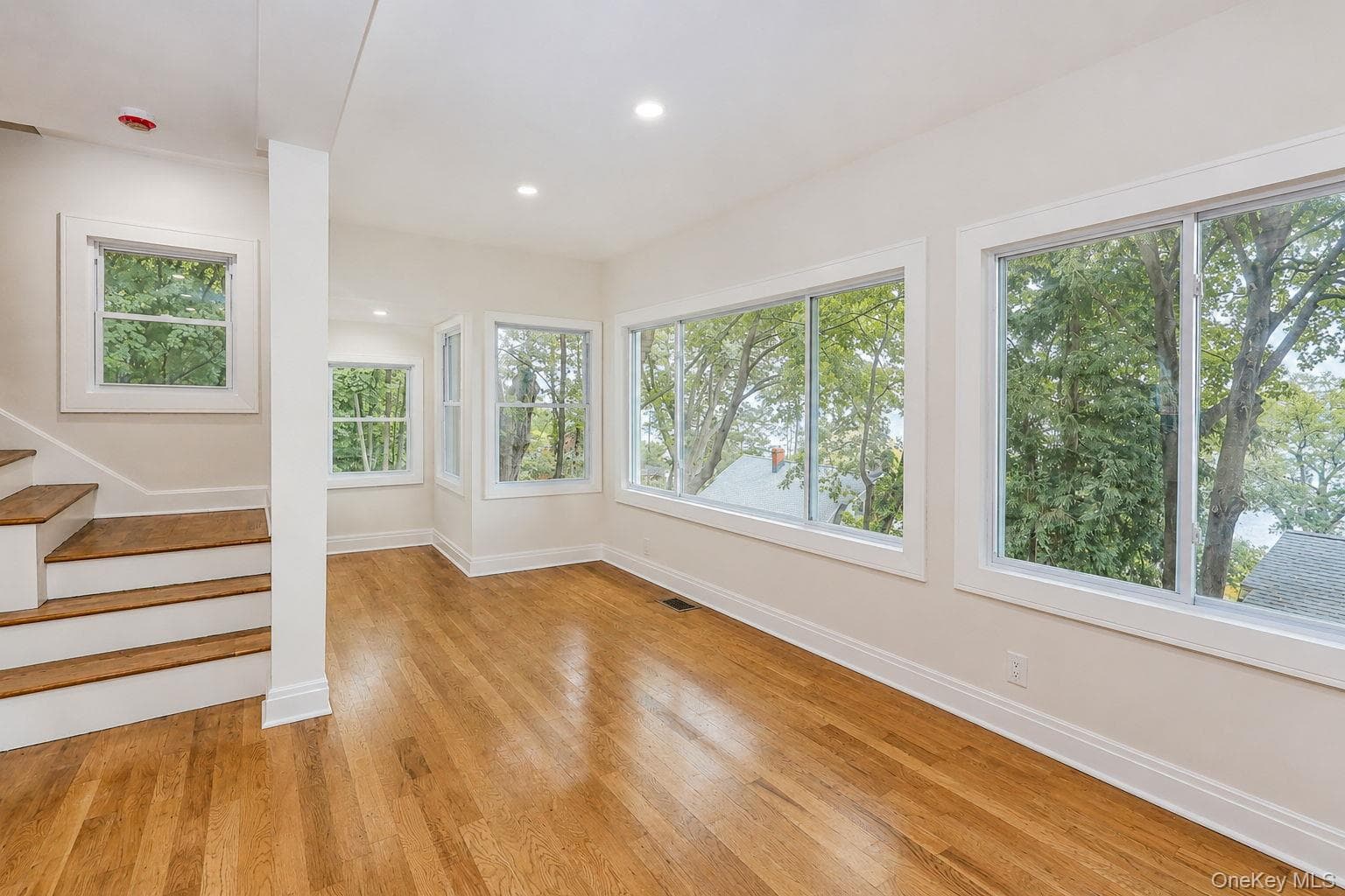 345 Hudson Terrace thumbnail 18