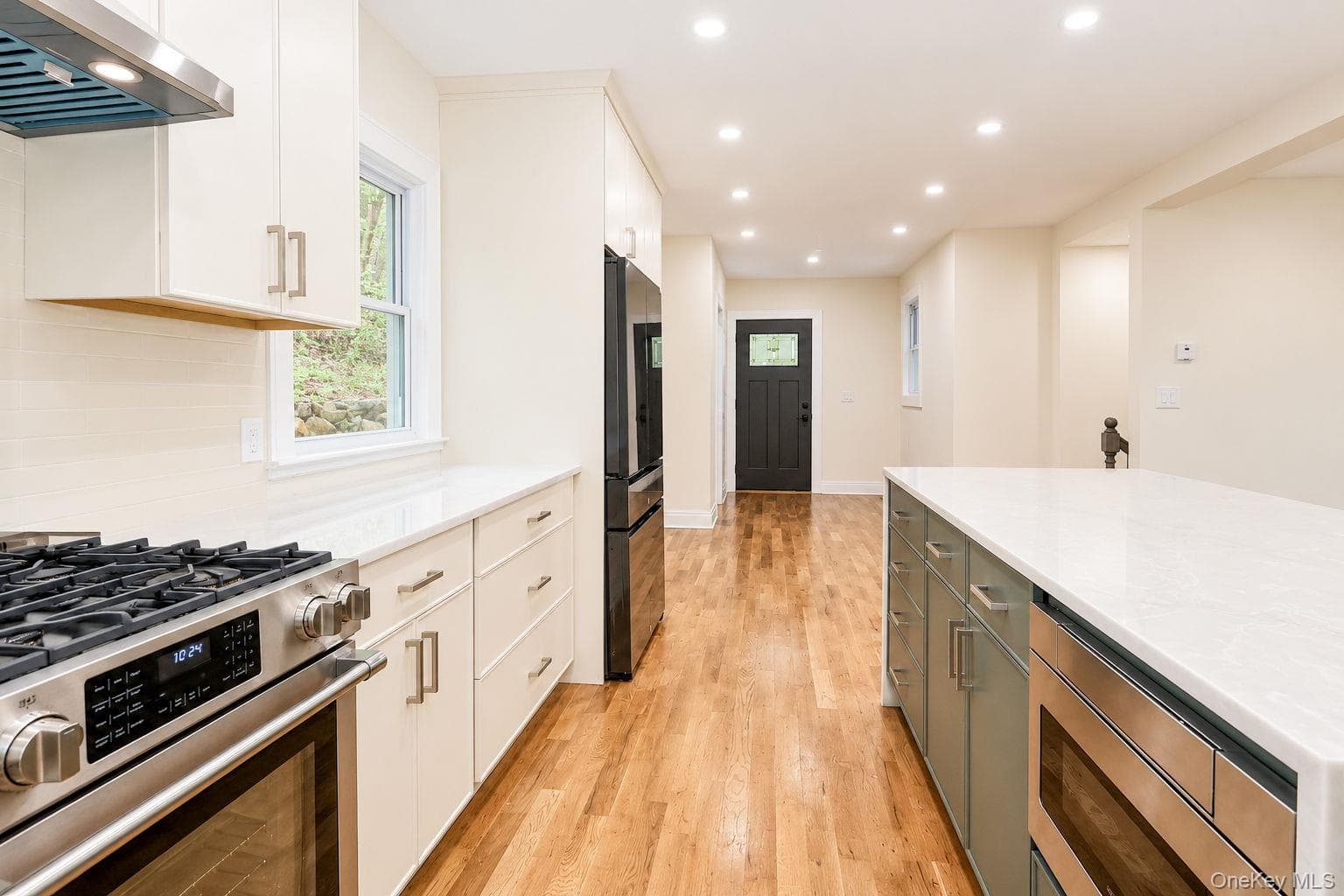 345 Hudson Terrace thumbnail 15