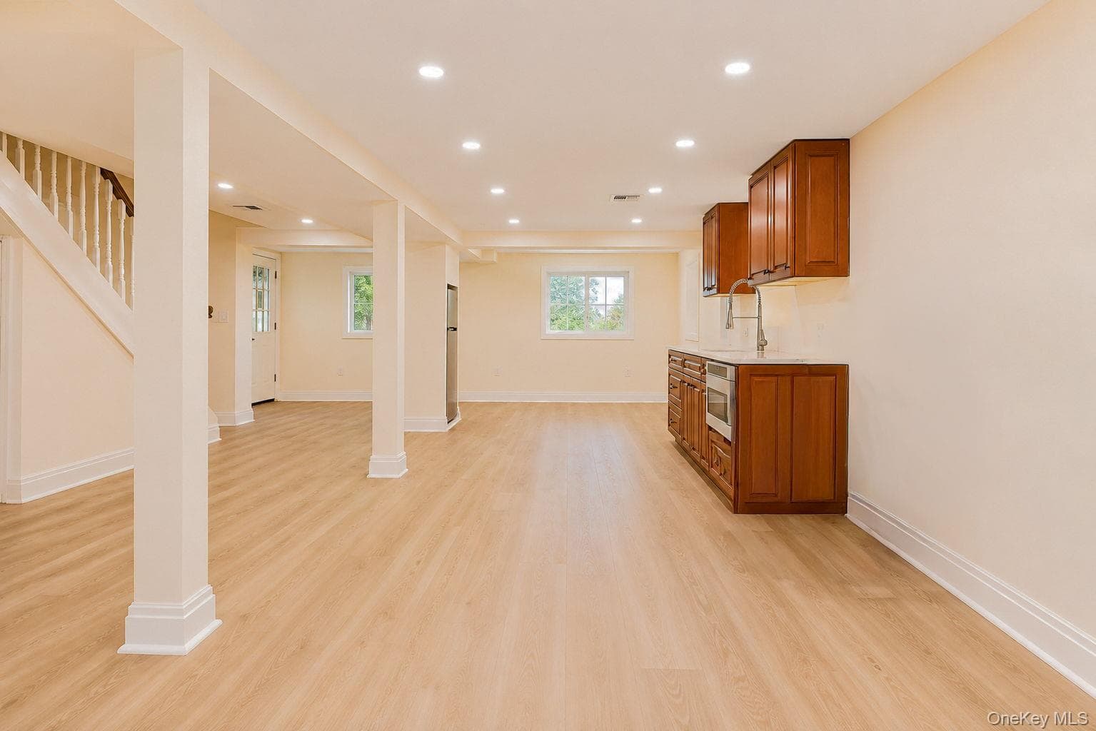 345 Hudson Terrace thumbnail 38