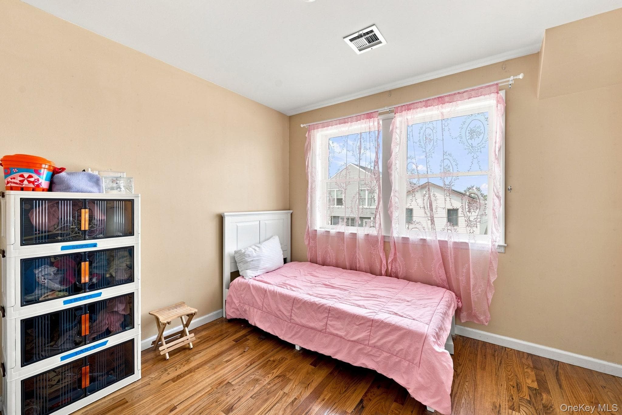 120 E 6th Road thumbnail 6