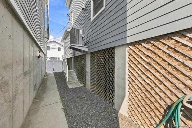 120 E 6th Road thumbnail 21