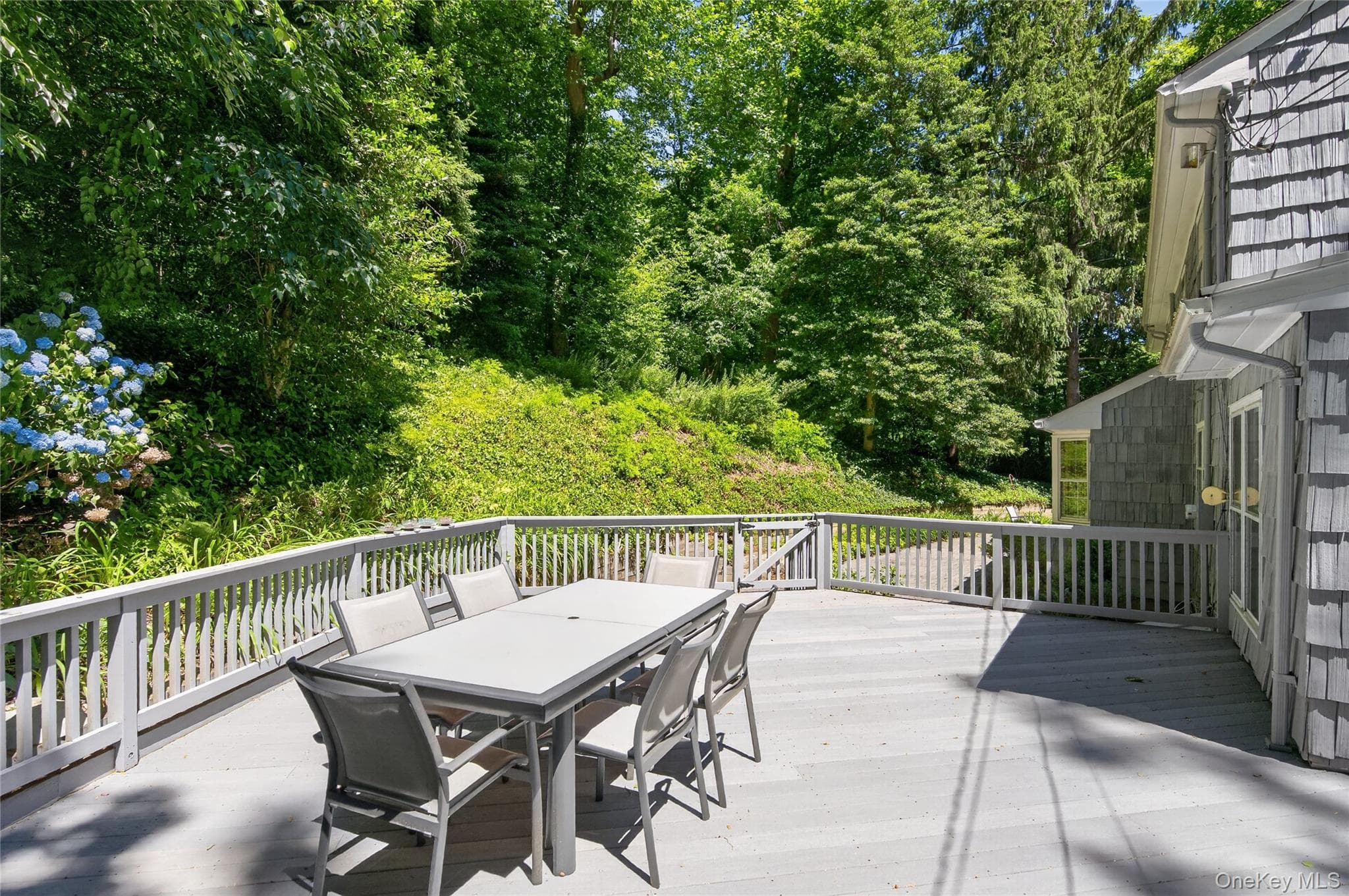 325 Birch Hill Road thumbnail 17