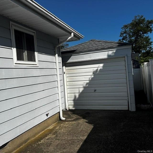 66 E Neptune Avenue thumbnail 3