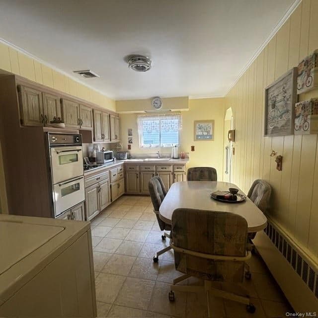 66 E Neptune Avenue thumbnail 8