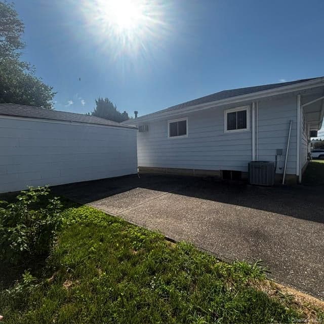 66 E Neptune Avenue thumbnail 4
