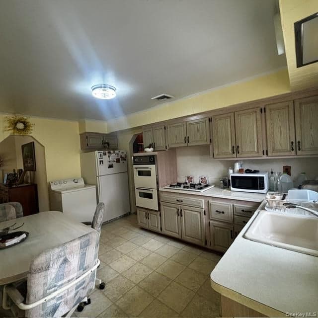 66 E Neptune Avenue thumbnail 6