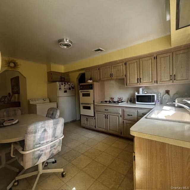 66 E Neptune Avenue thumbnail 7