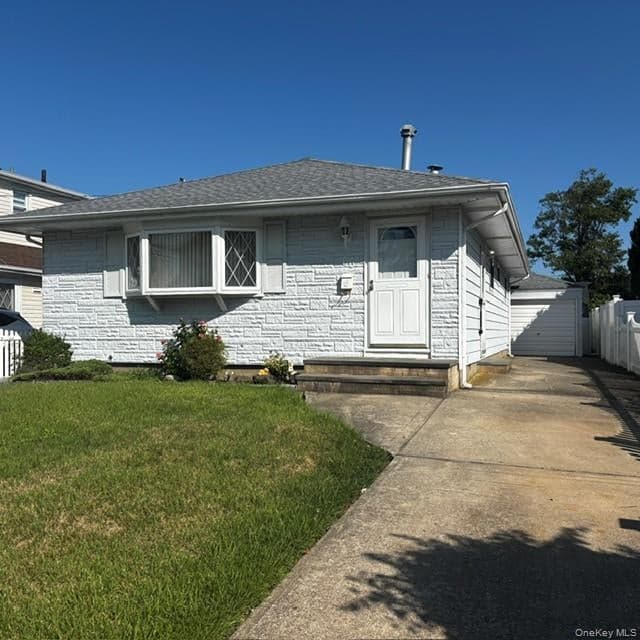 66 E Neptune Avenue thumbnail 2