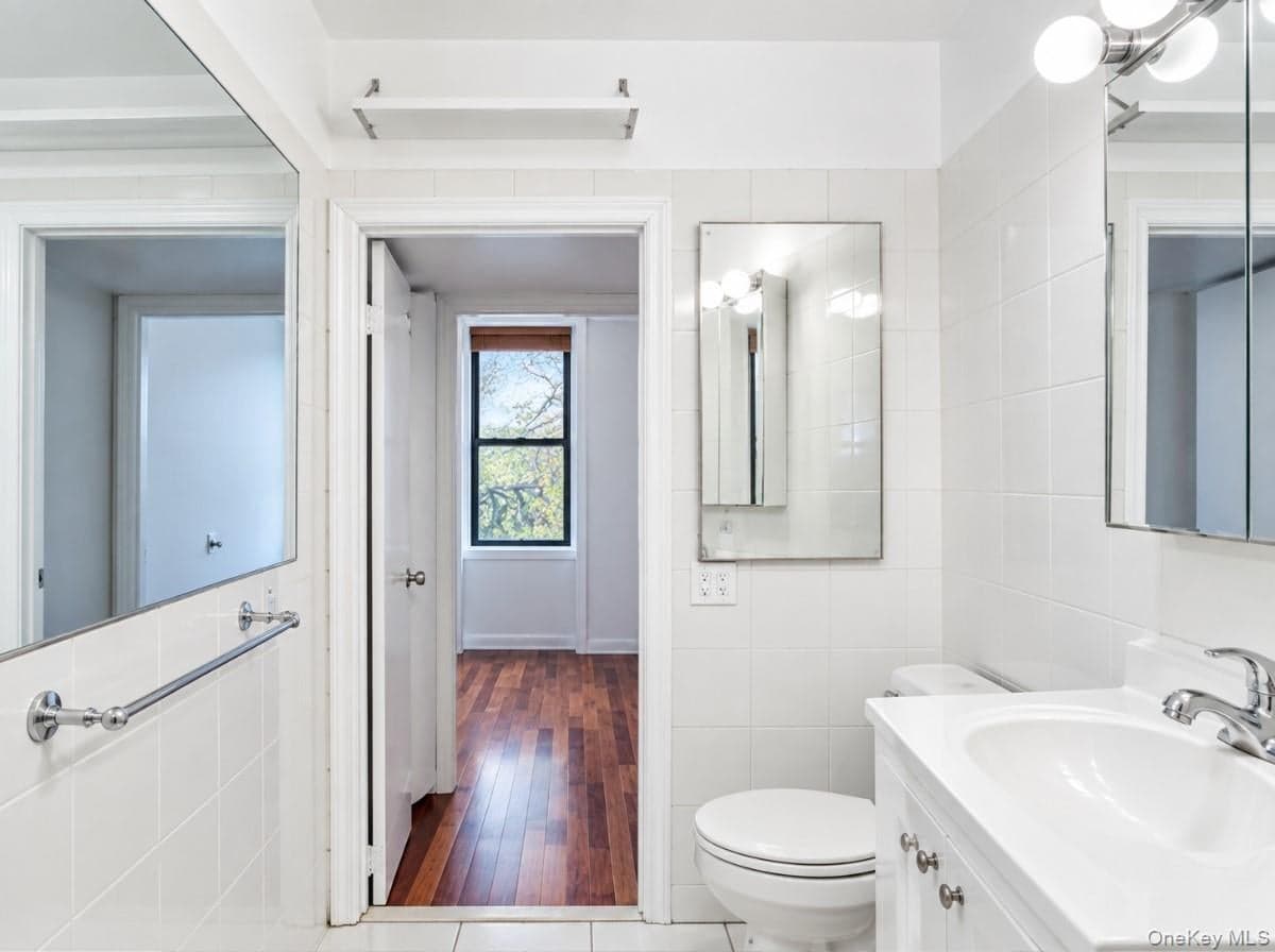 21-28 35 Street Unit: 1G thumbnail 14