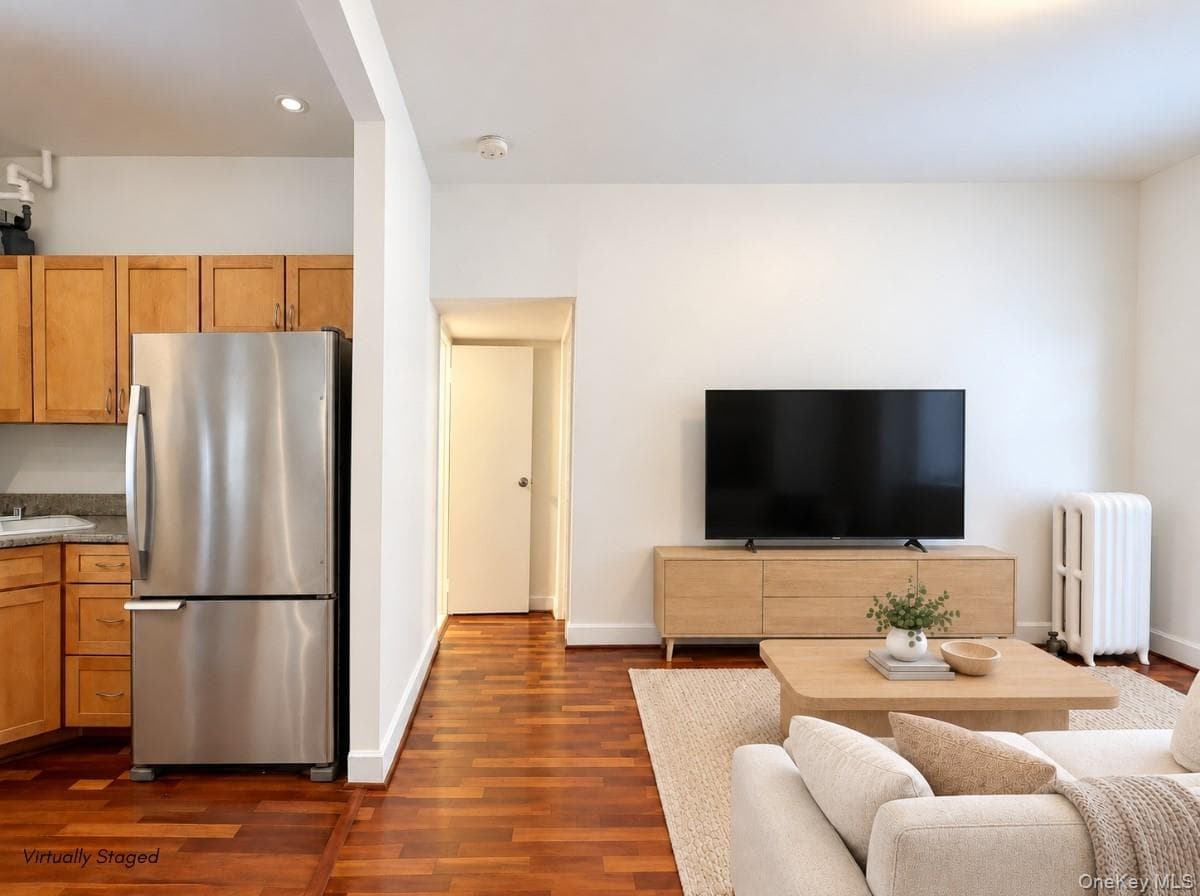 21-28 35 Street Unit: 1G thumbnail 2