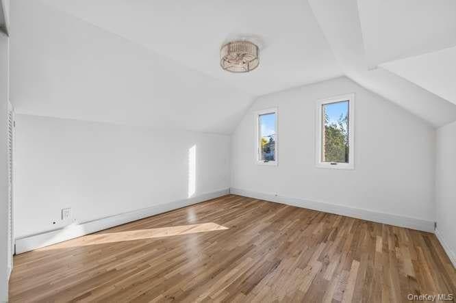 484 Croyden Road thumbnail 17
