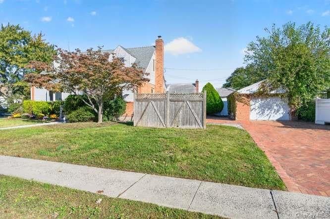 484 Croyden Road thumbnail 25