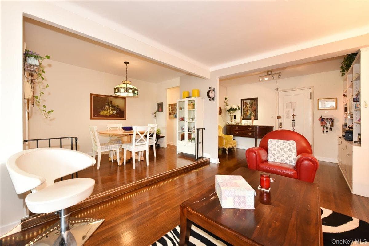 143-50 Hoover Avenue Unit: 104, Briarwood