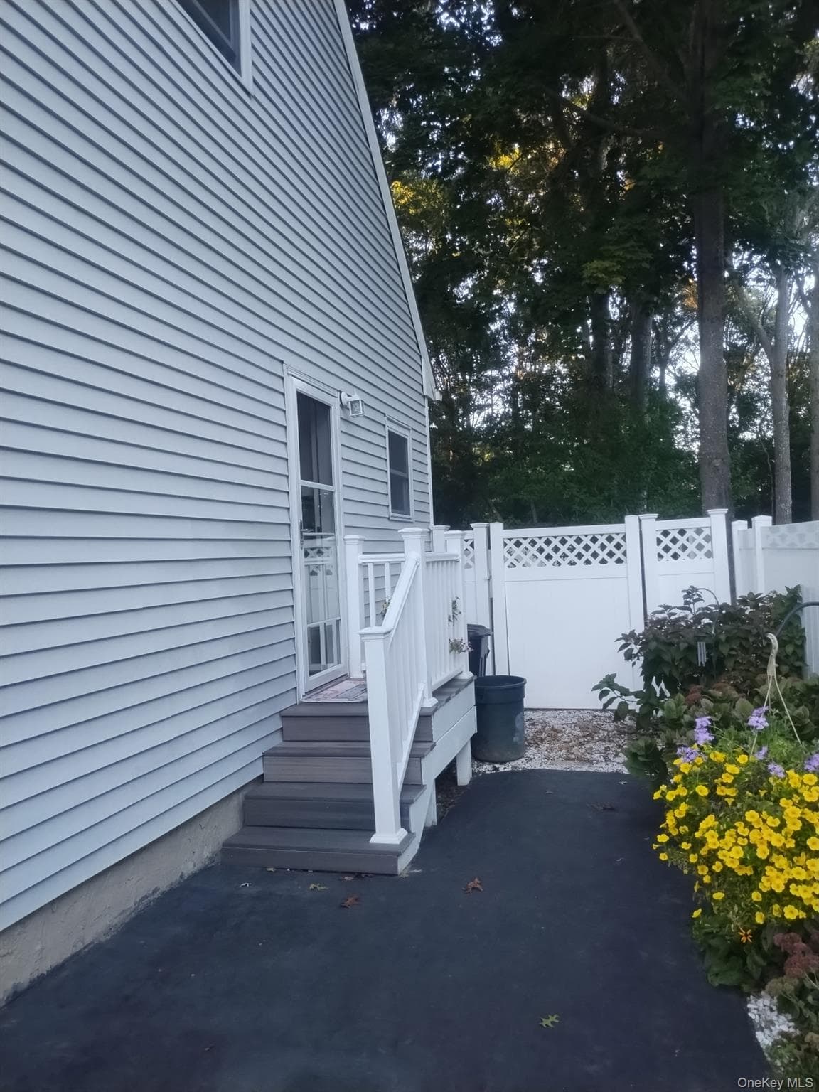 243 Wavecrest Drive thumbnail 17