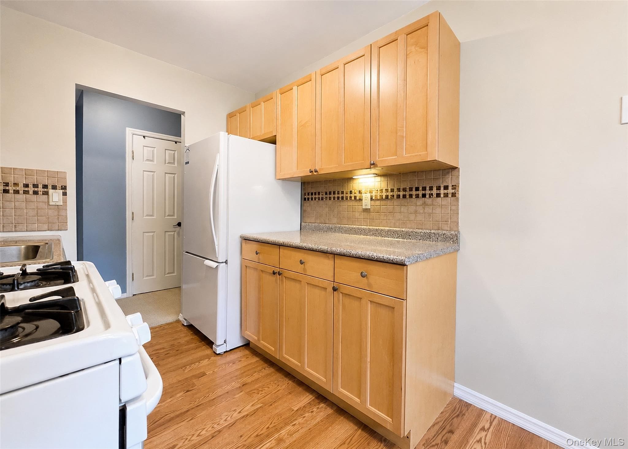 460 Old Town Road Unit: 3K thumbnail 7