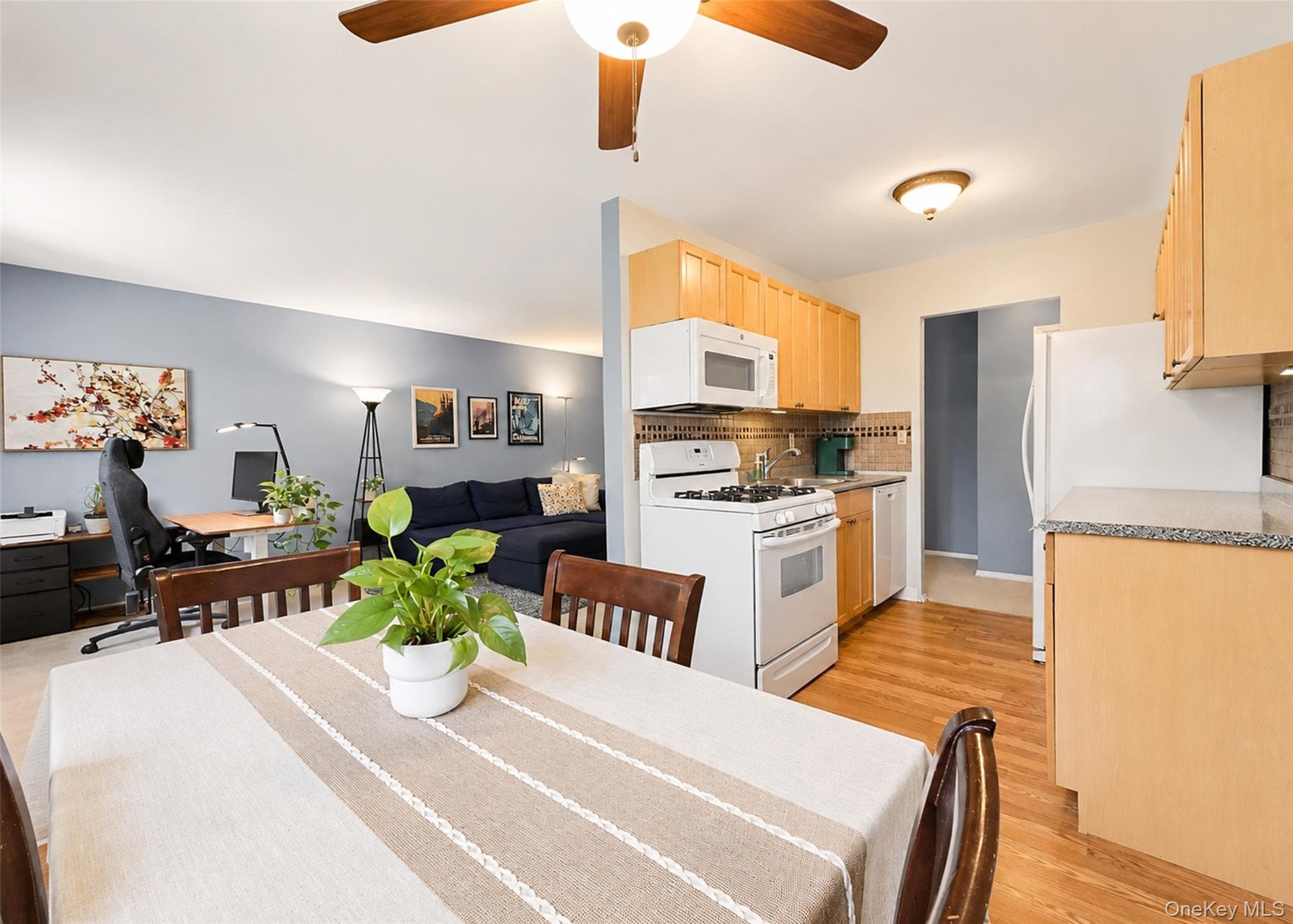 460 Old Town Road Unit: 3K thumbnail 5