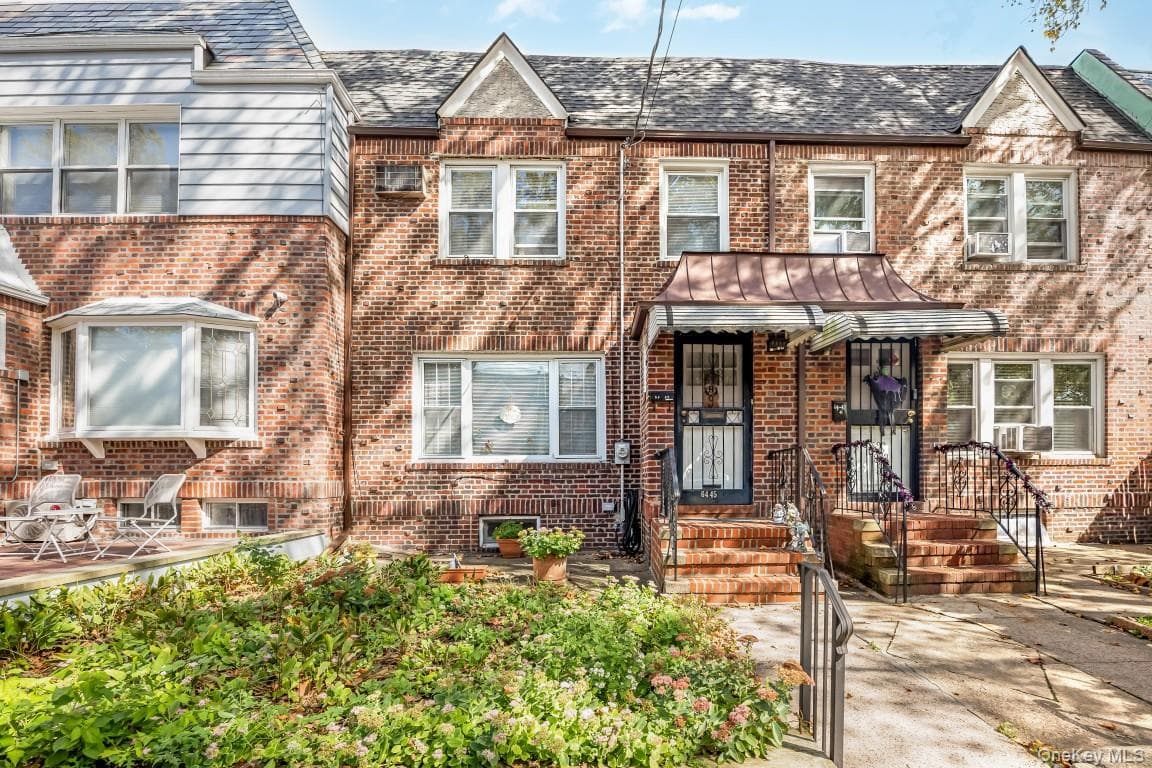 64-45 79th Street, Middle Village