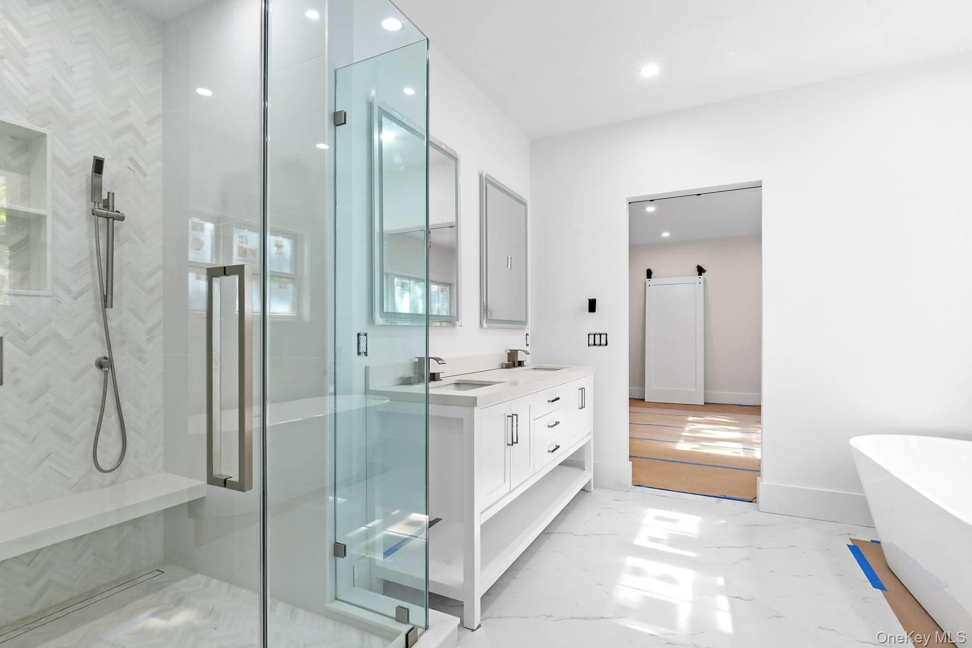 38 N Bay Avenue thumbnail 8