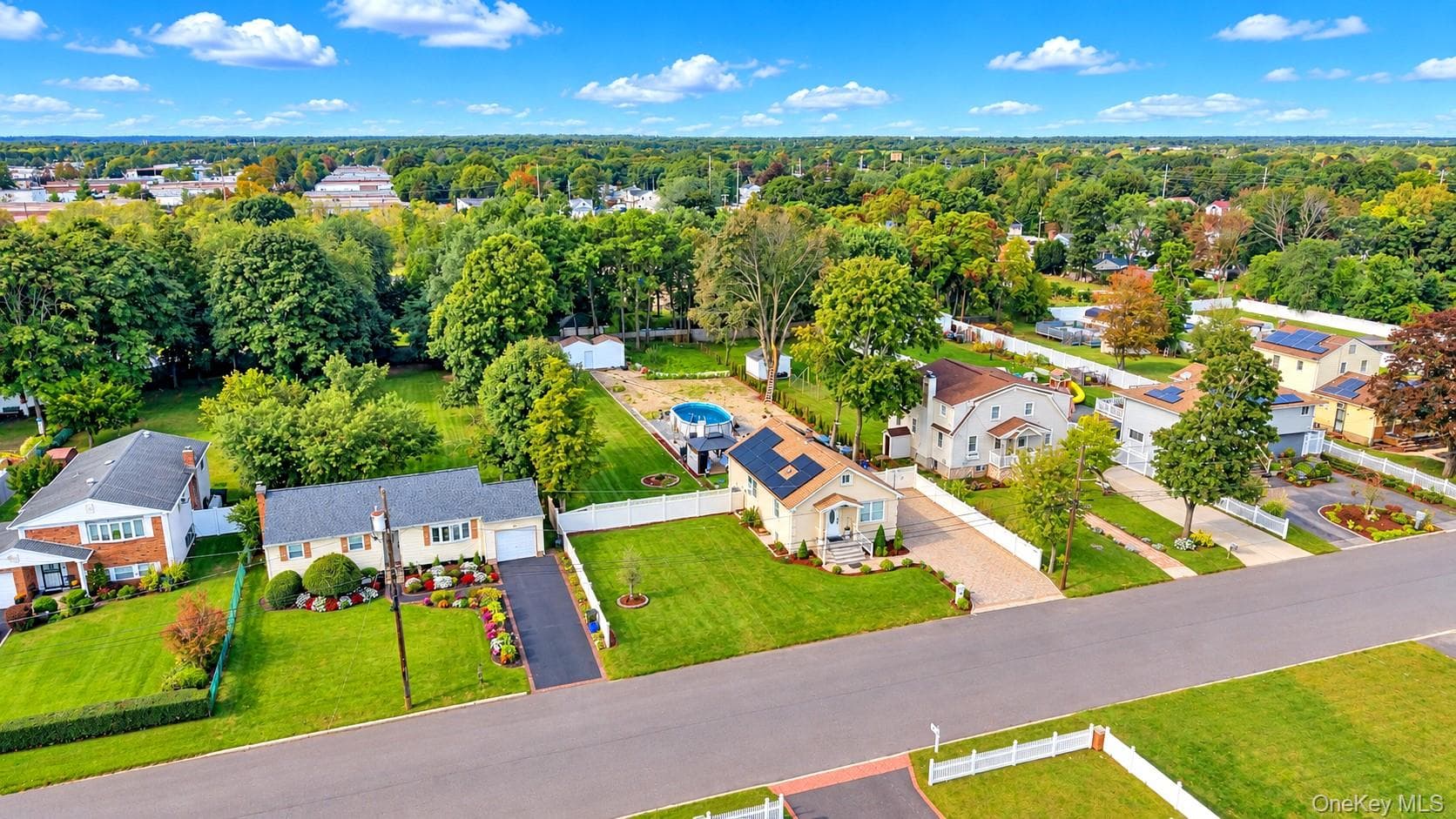 45 Matthews Avenue thumbnail 30