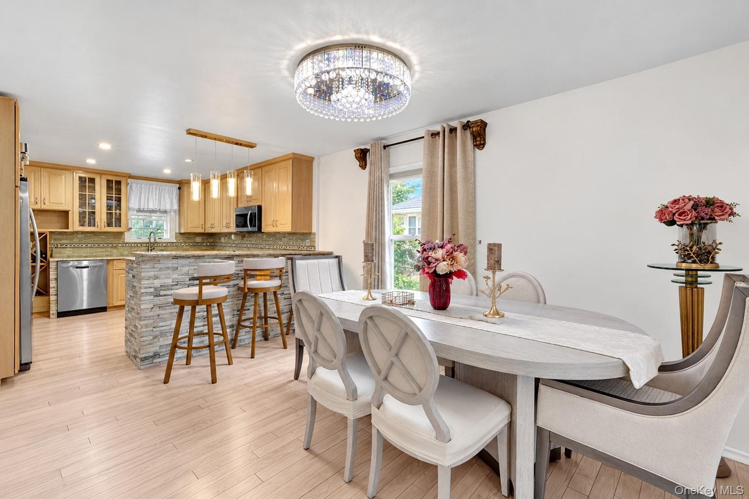 45 Matthews Avenue thumbnail 6