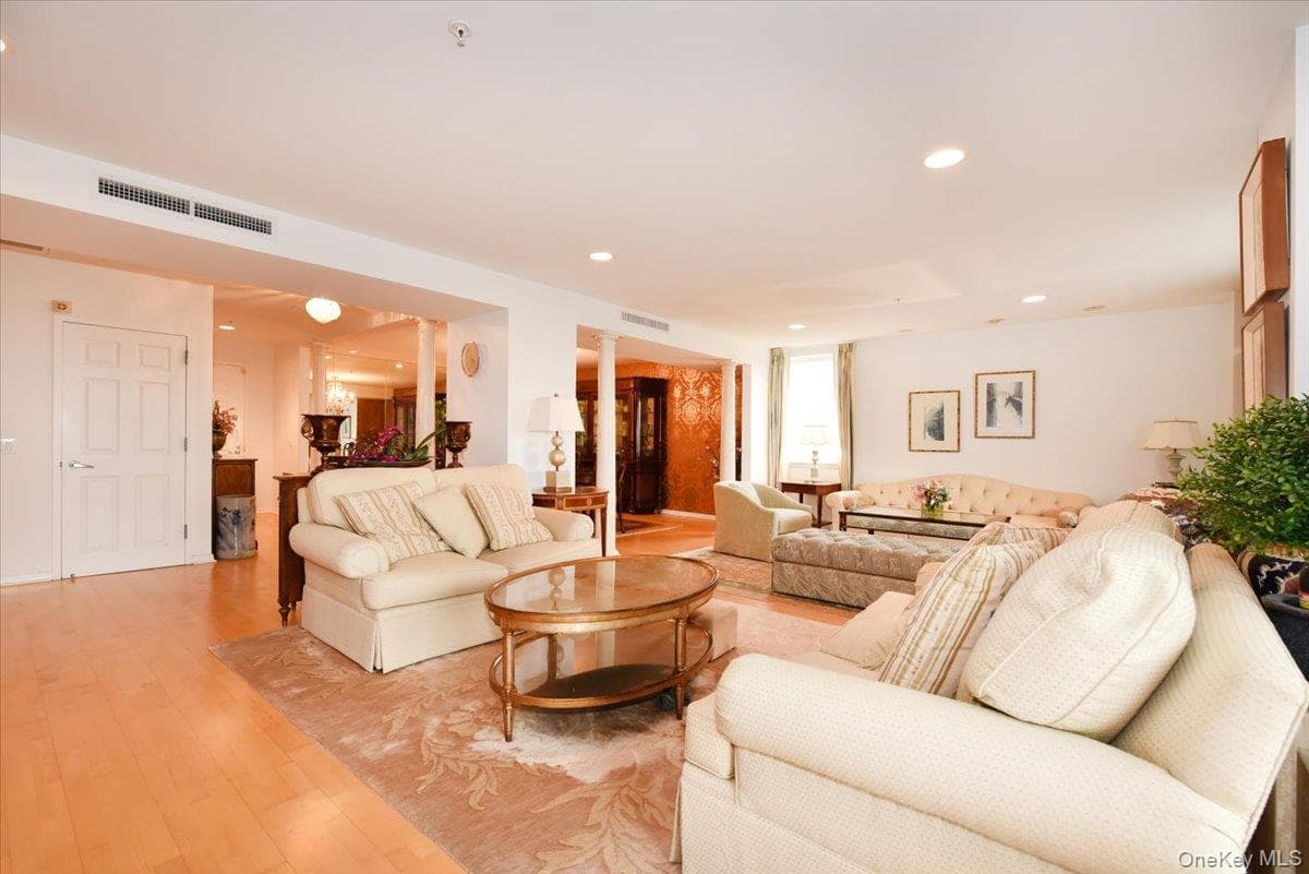 100 Harbor View Drive Unit: 630 thumbnail 3