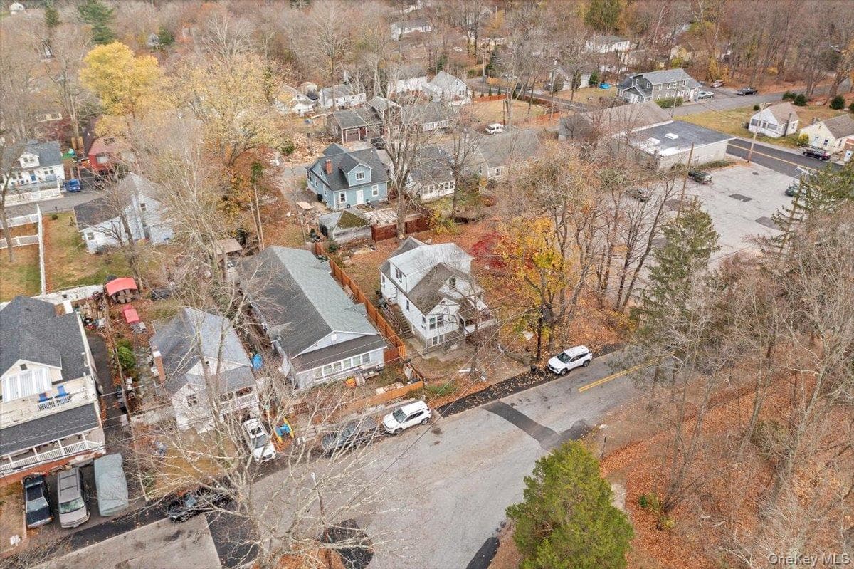 116 Lake Drive thumbnail 24